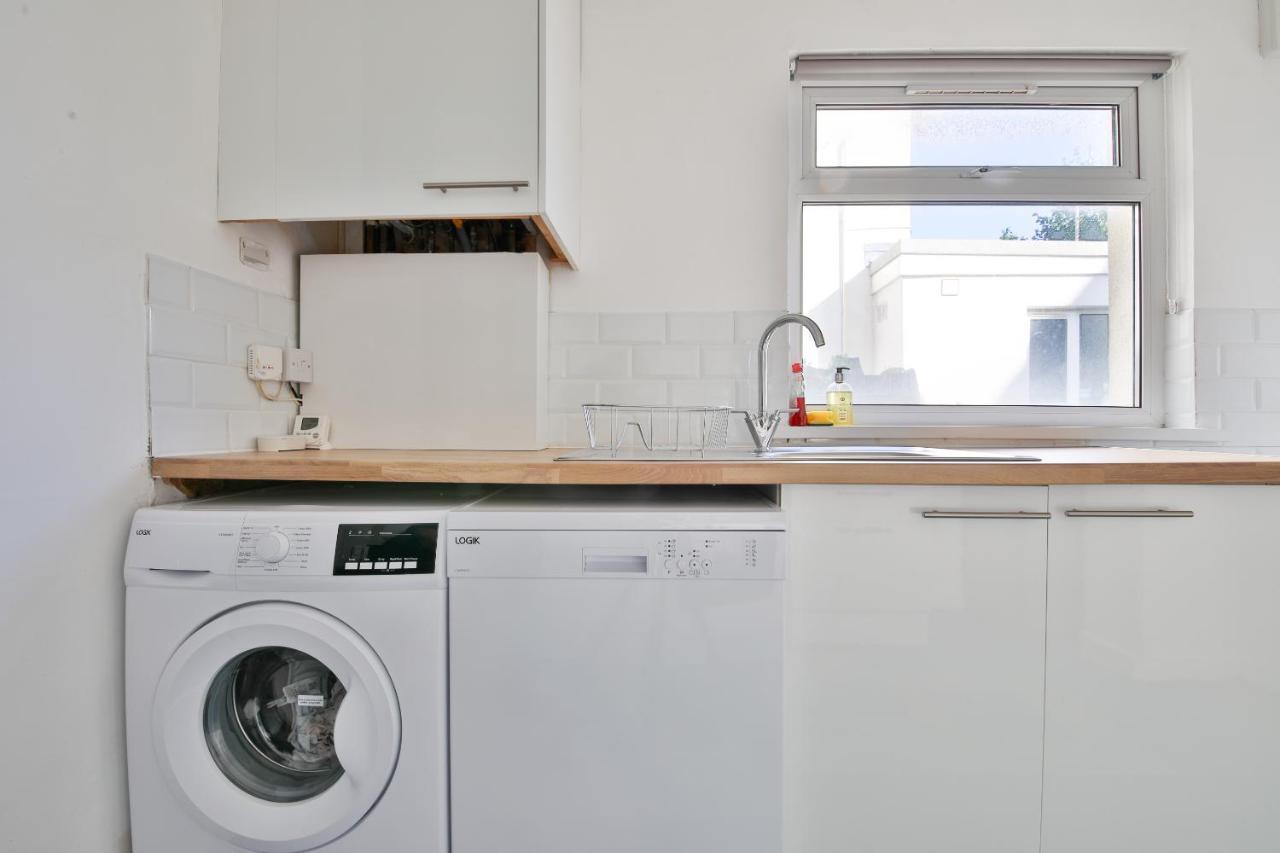 Spacious 3 Bedroom Close To Cardiff City Centre Exterior photo